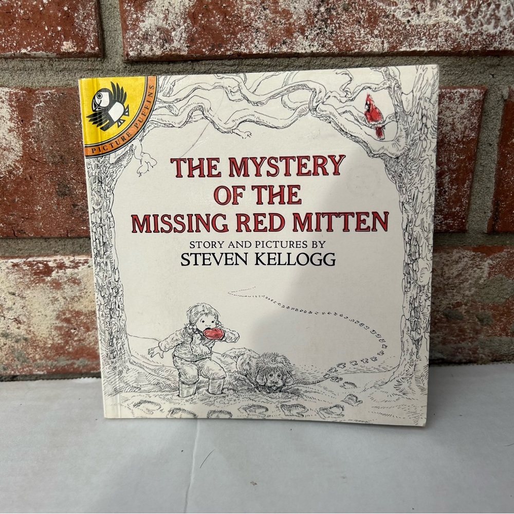 The Mystery of the Missing Red Mitten Steven Kellogg SIGNED Paperback 0140546715